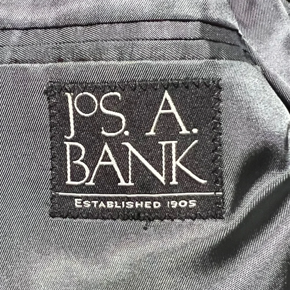 Jos A Bank Mens Charcoal Gray 100% Wool 2 Piece Suit 40L Jacket 34R Pants
